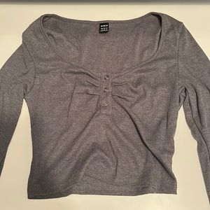 grey long sleeve crop top from shein. color is grey
